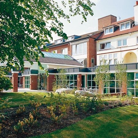 Regency Park Hotel, Health Club & Spa Татчъм Екстериор снимка