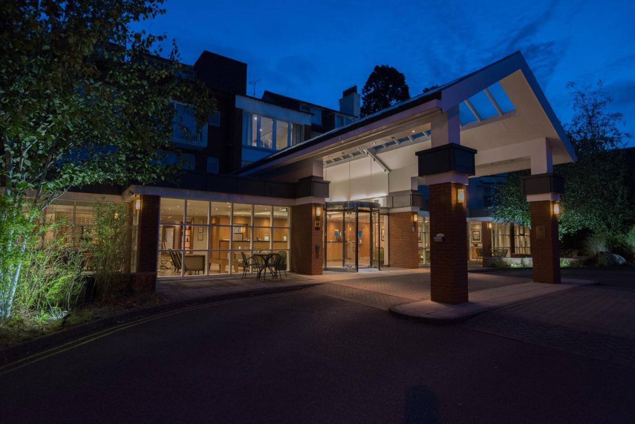 Regency Park Hotel, Health Club & Spa Татчъм Екстериор снимка
